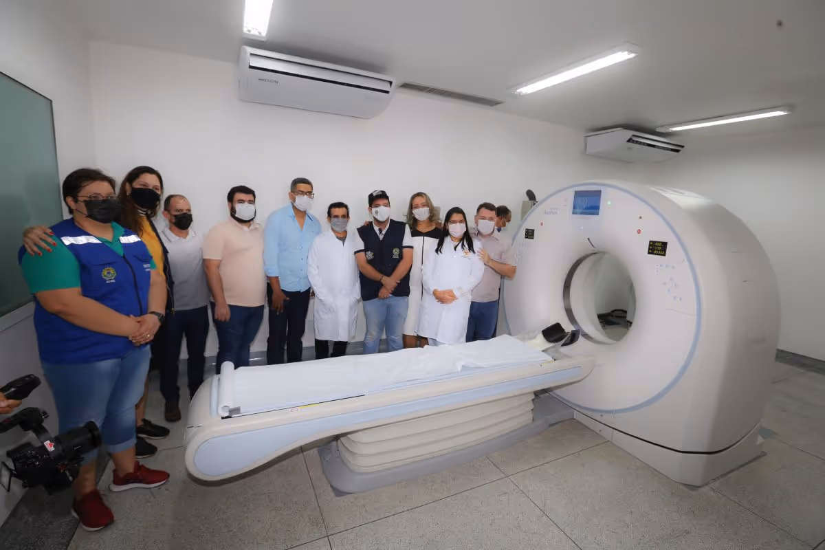 Entrega do tomógrafo é histórica para o setor de saúde de toda a regional