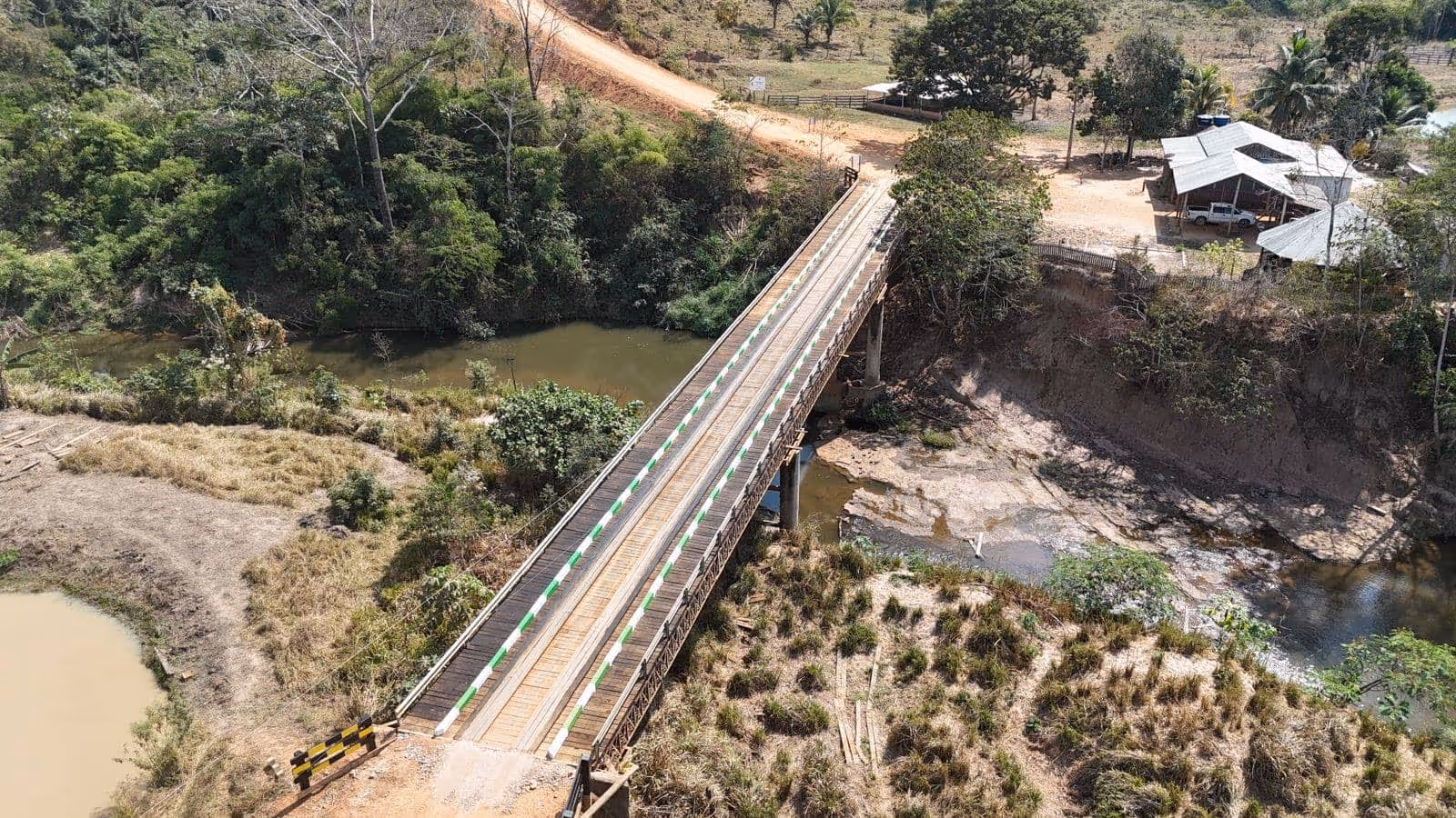 Mais de 25 pontes são construídas para melhorar o tráfego no campo