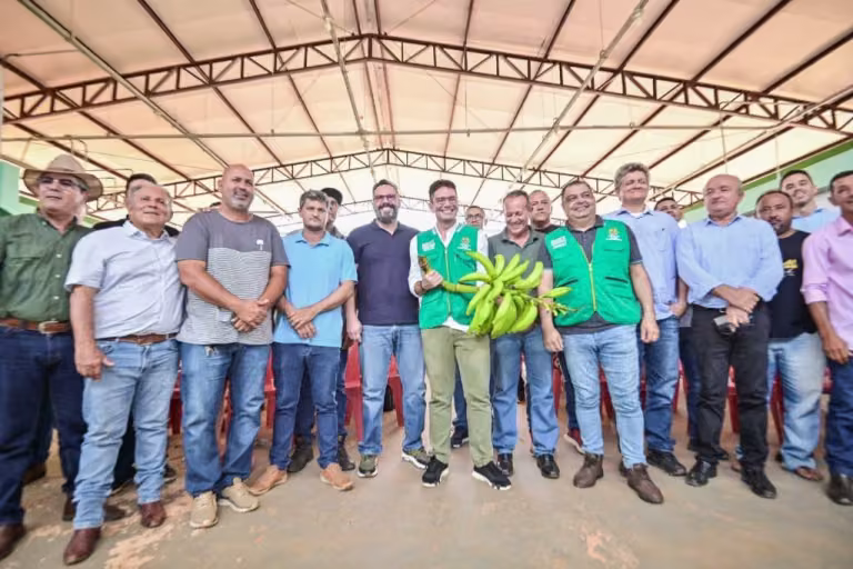 Casa de Embalagens de Banana, em Acrelândia