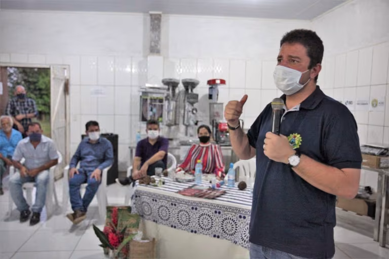 Na Coopermogno, Cameli entregou equipamentos para verticalização da produção agroflorestal 